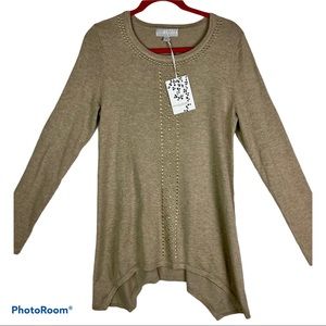 Carolyn Taylor Oatmeal top gold stud embellishment